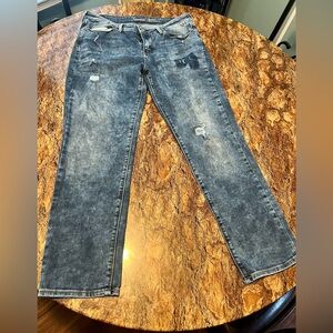 Signature by Levi Strauss Womens size 12 waist 31 Dark Blue Straight Jeans